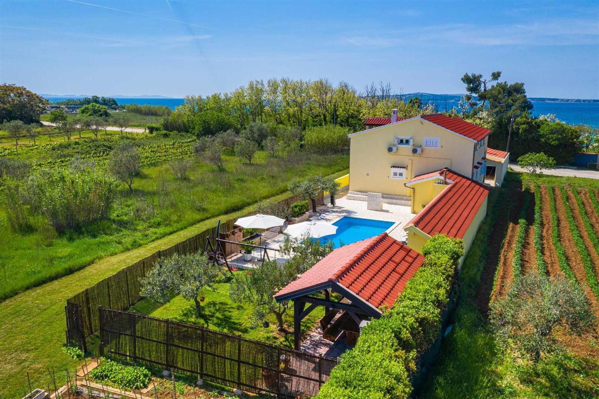 Apartment House Simoni With Pool, Zadar County 普利拉卡 外观 照片