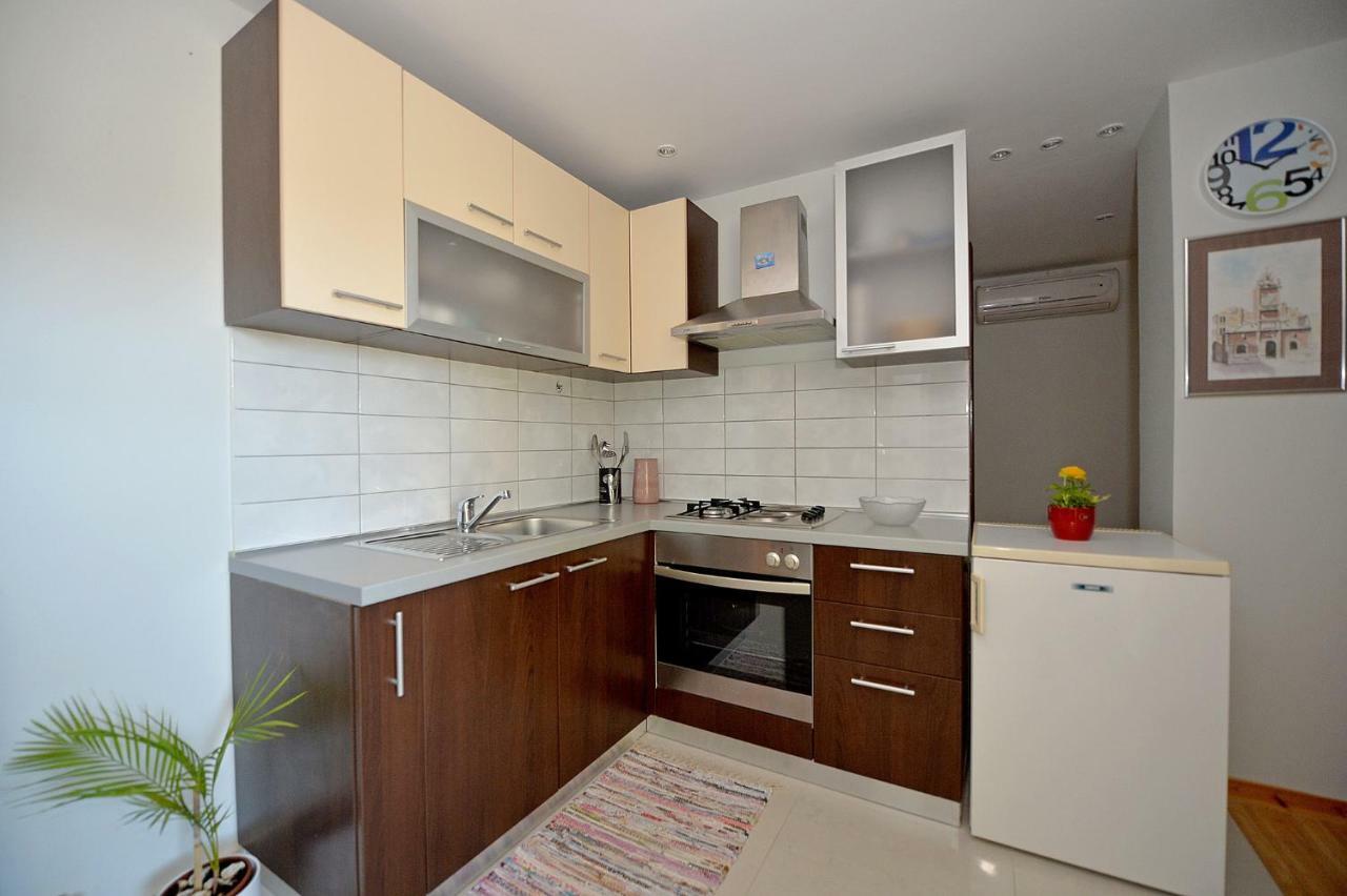 Apartment House Simoni With Pool, Zadar County 普利拉卡 外观 照片