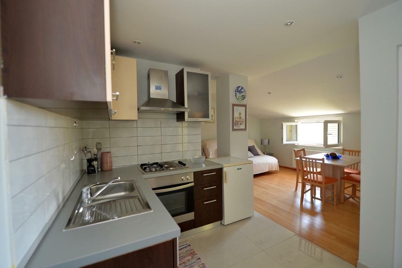 Apartment House Simoni With Pool, Zadar County 普利拉卡 外观 照片