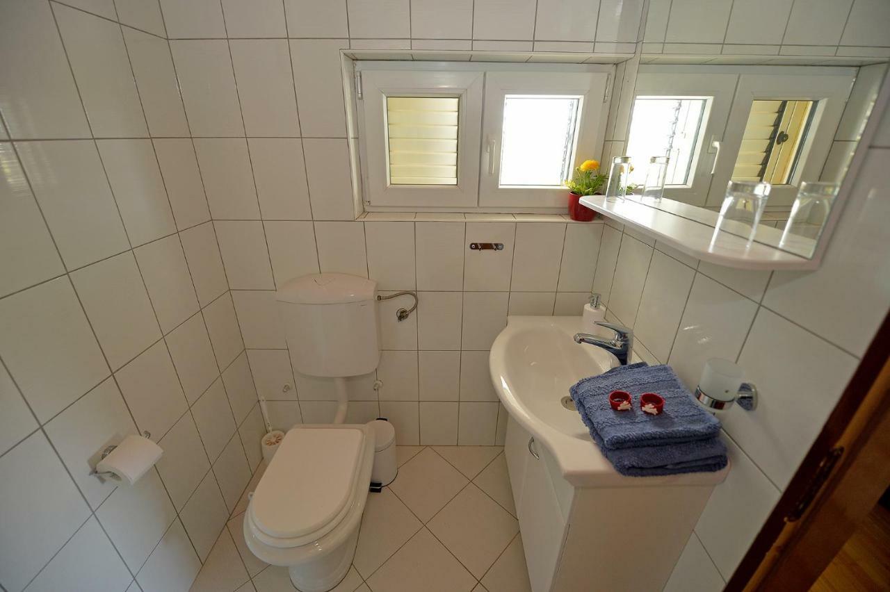 Apartment House Simoni With Pool, Zadar County 普利拉卡 外观 照片